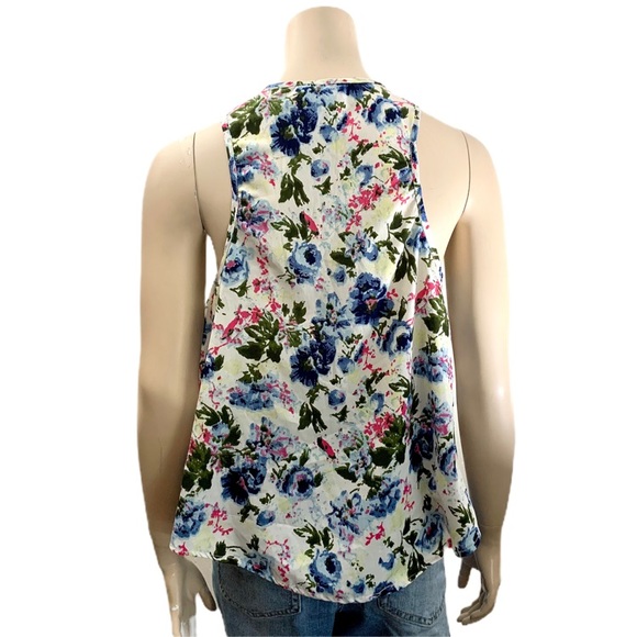 3/$30 - Streetwear Society Flowered Top Size M - Picture 2 of 11